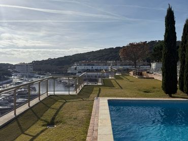 Flat with pool for sale in Avinguda de Verona Terol 24