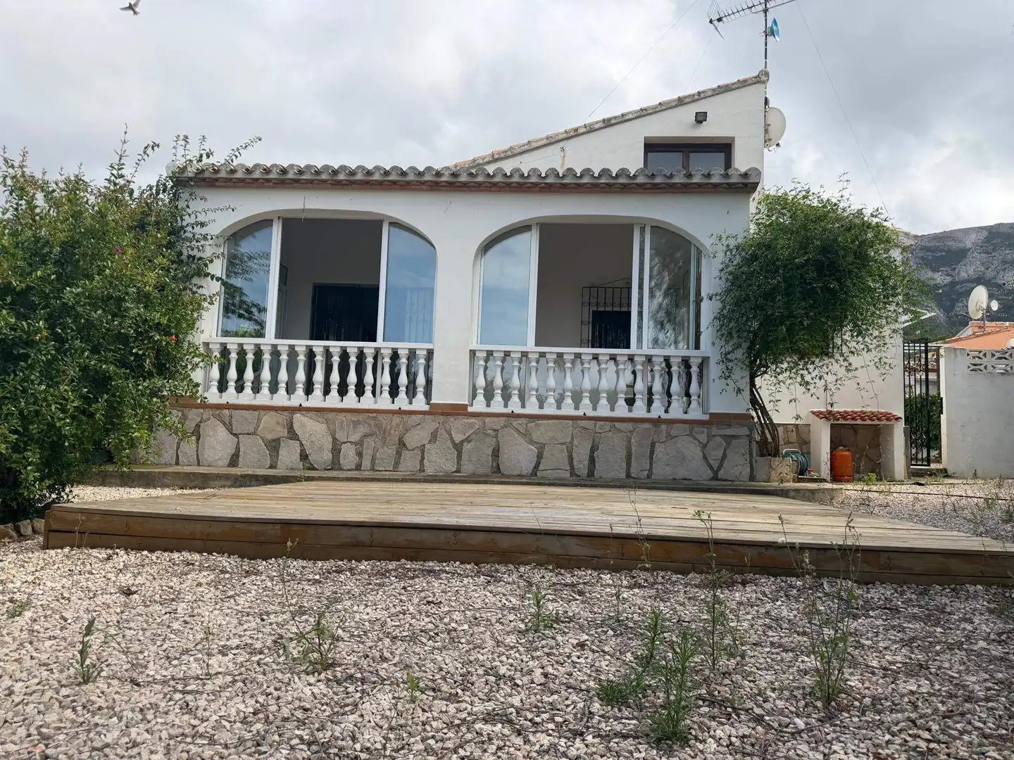 Villa con piscina in vendita a El Montgó