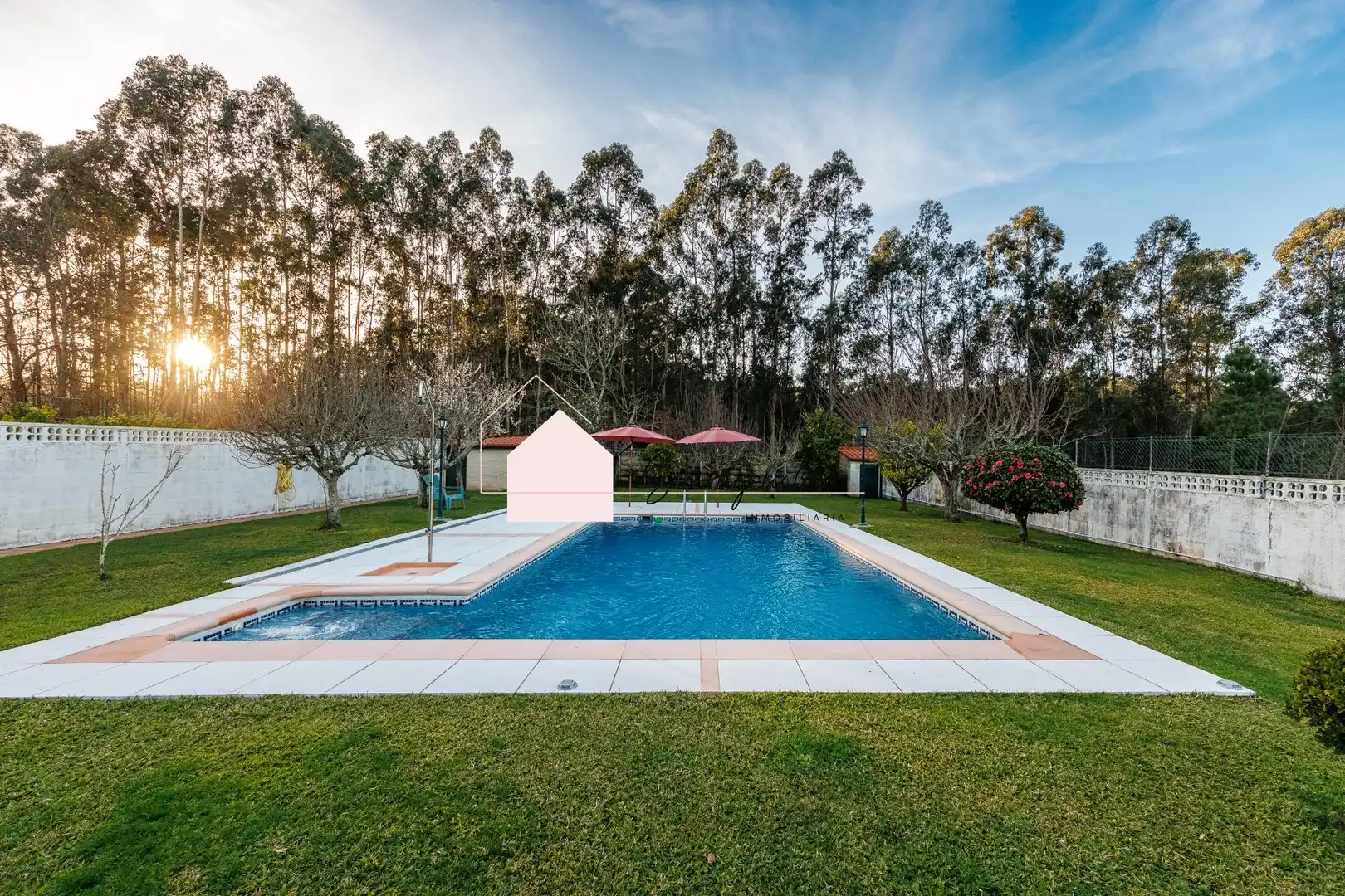 Schwimmbecken von Haus oder Chalet zum Verkauf in Tui mit Heizung, Abstellraum und Schwimmbad