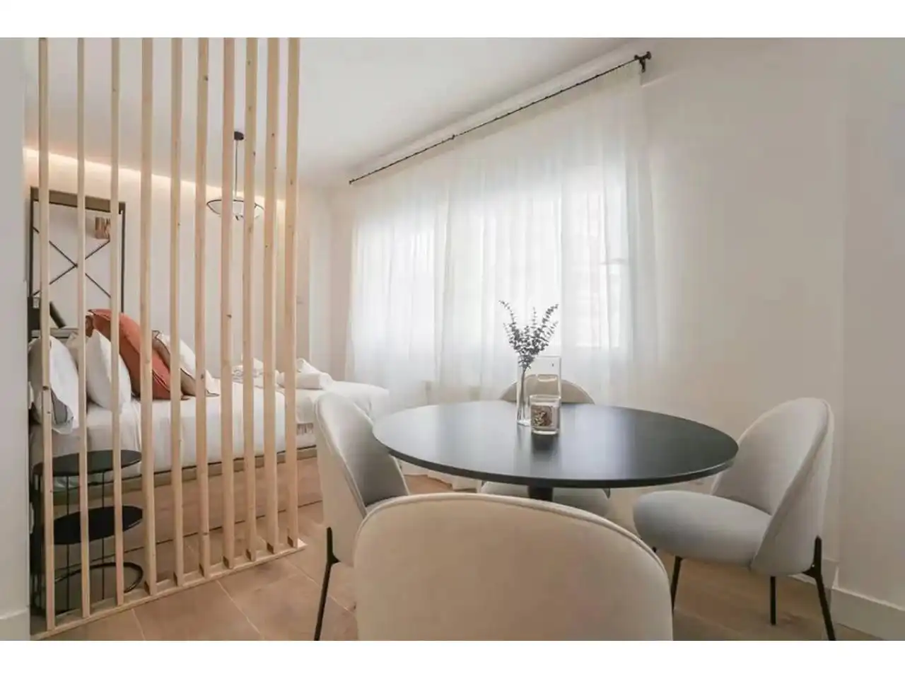 Habitación de Estudio en venta en Barcelona con Aire acondicionado, Amueblado y Alarma