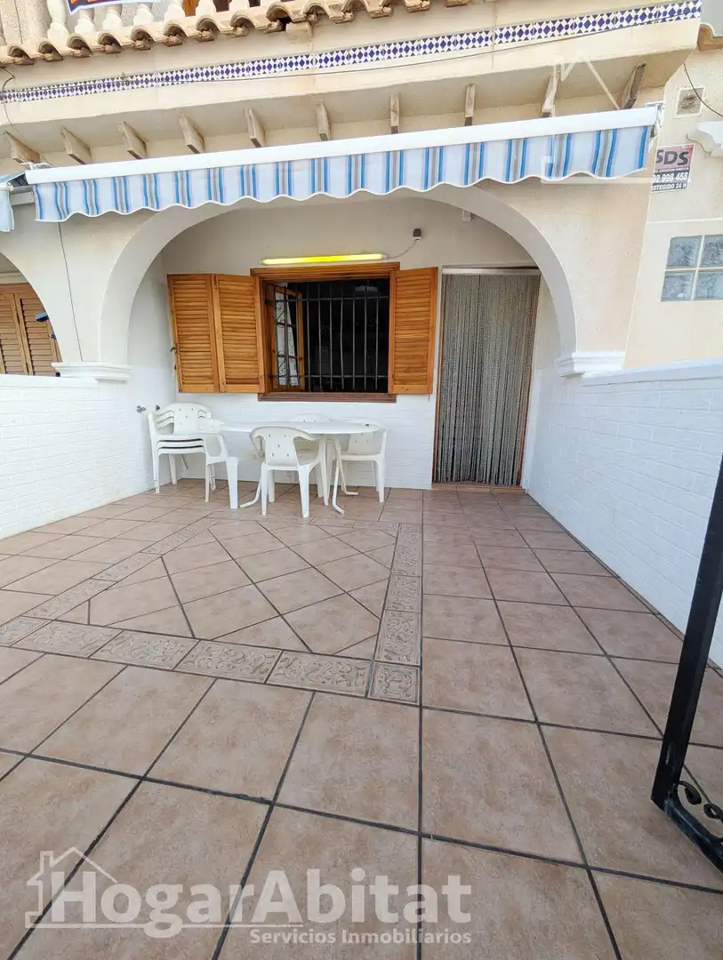 Terrasse von Haus oder Chalet zum Verkauf in Santa Pola mit Klimaanlage, Terrasse und Möbliert
