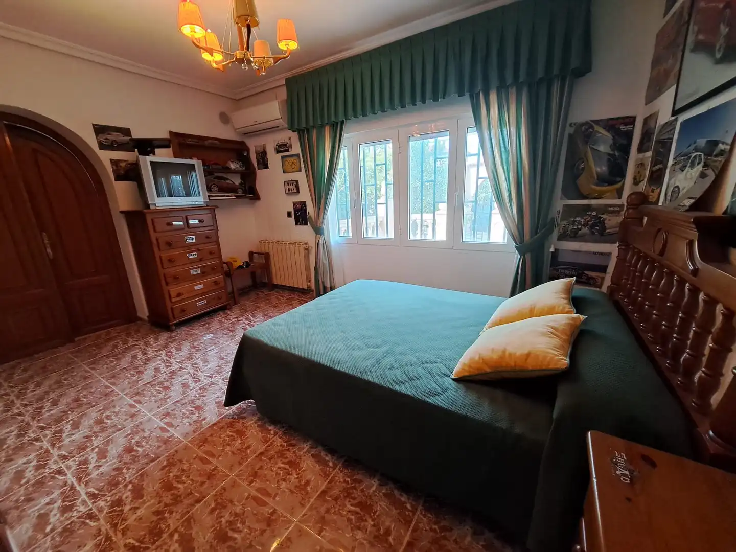 Bedroom of Houses for sale in L'Alfàs del Pi  with Air Conditioner, Heating and Private garden