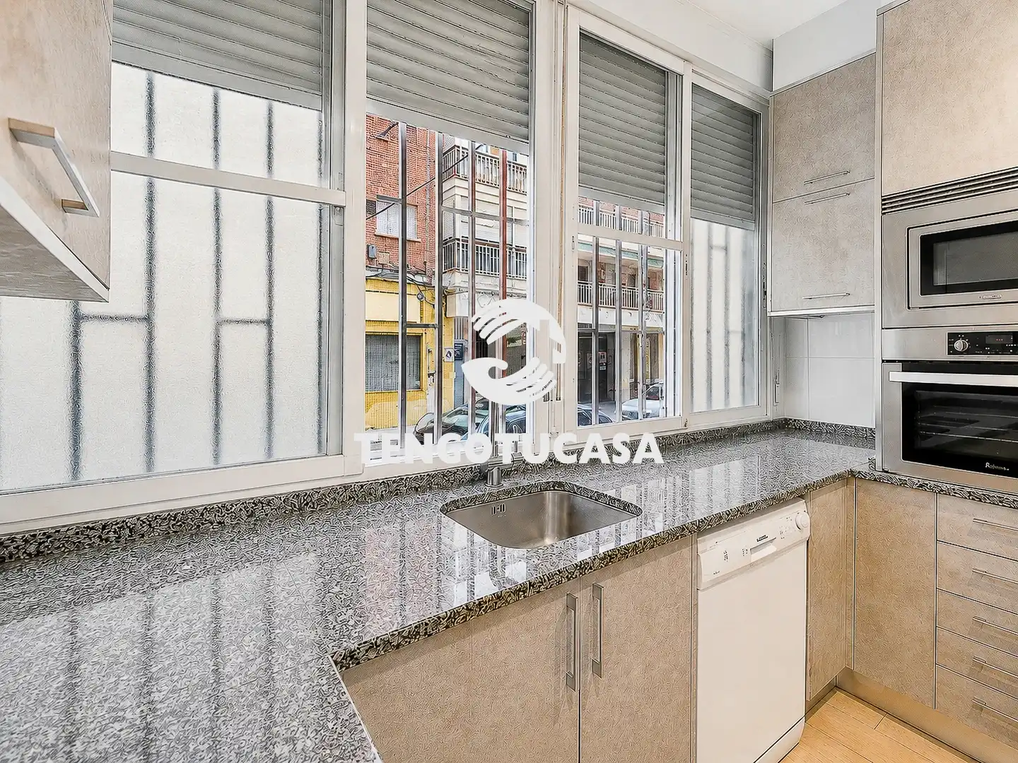 Kitchen of Flat for sale in Madrid