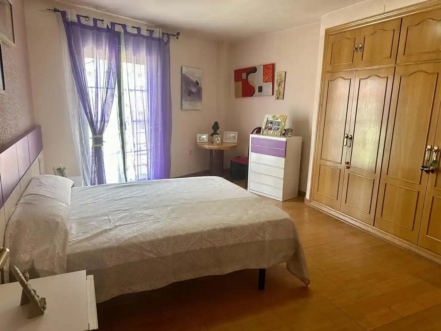 Habitación de Casa adosada en venta en Utiel con Aire acondicionado, Trastero y Balcón