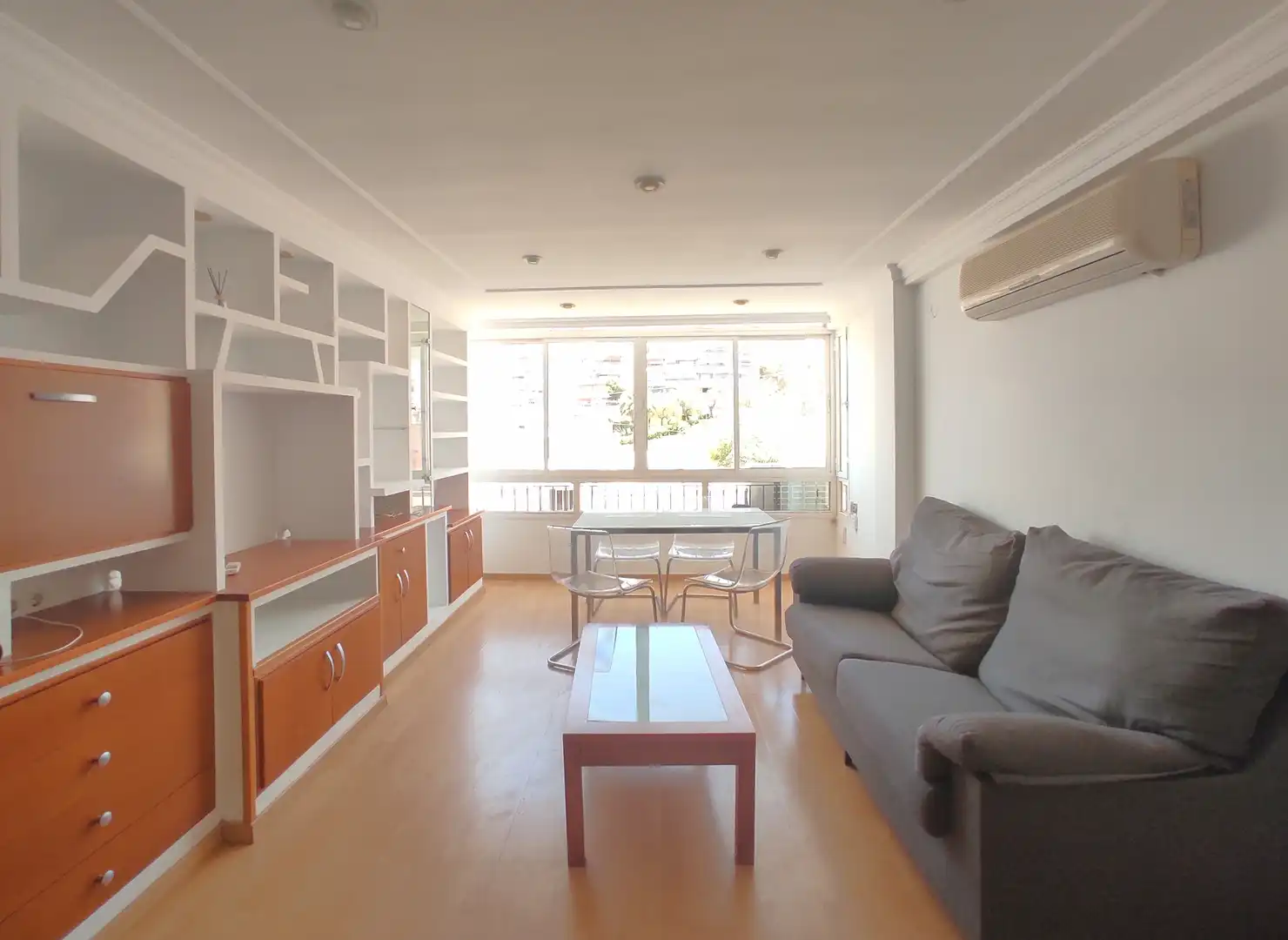 Wohnzimmer von Wohnung zur Miete in Málaga mit Klimaanlage, Möbliert und Waschmaschine