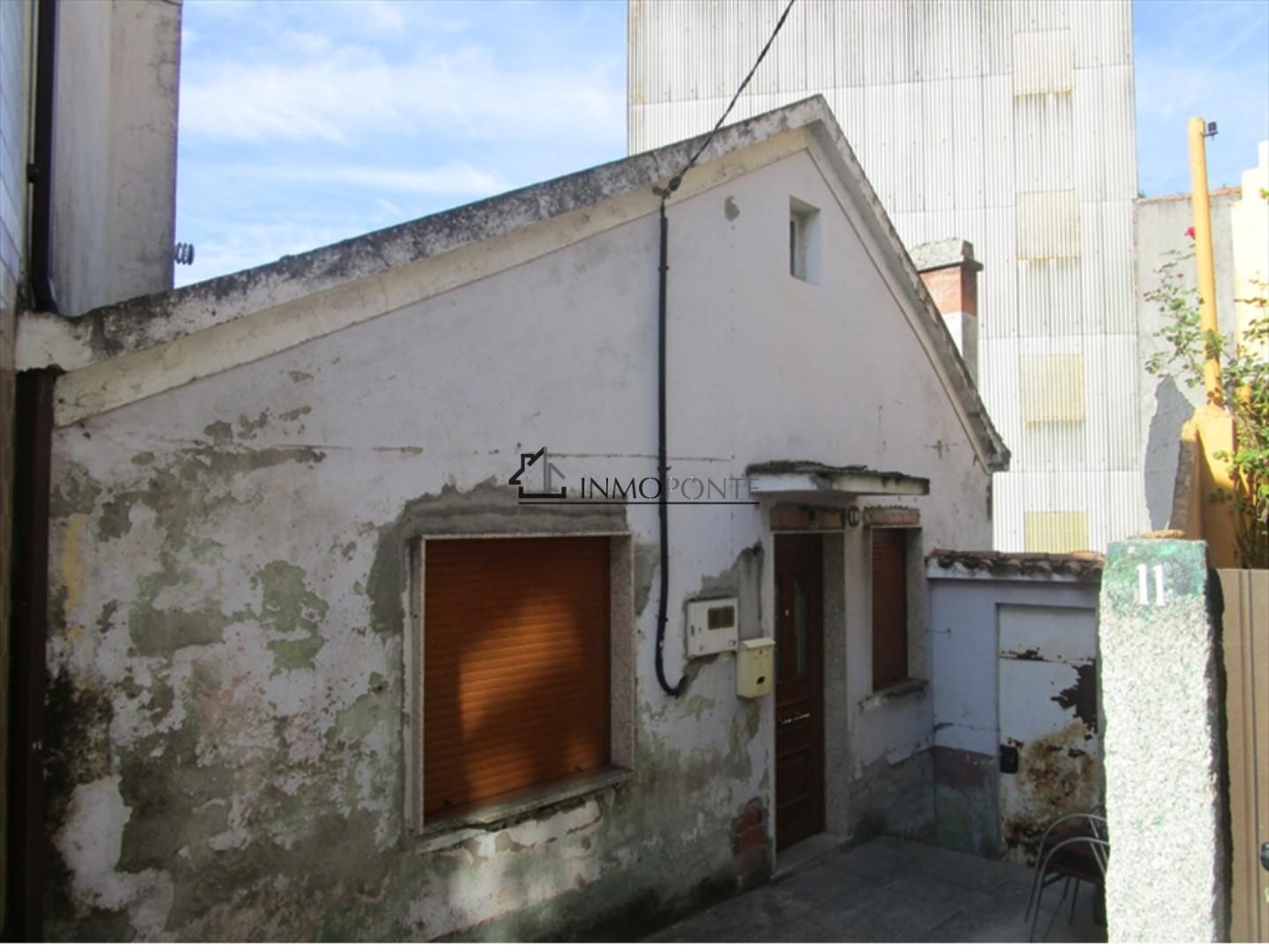Exterior view of Single-family semi-detached for sale in Pontevedra Capital 