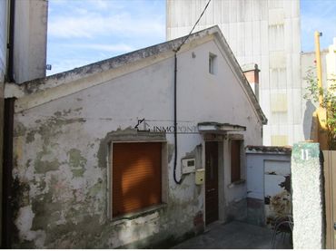 Semi-detached house for sale in LAXES
