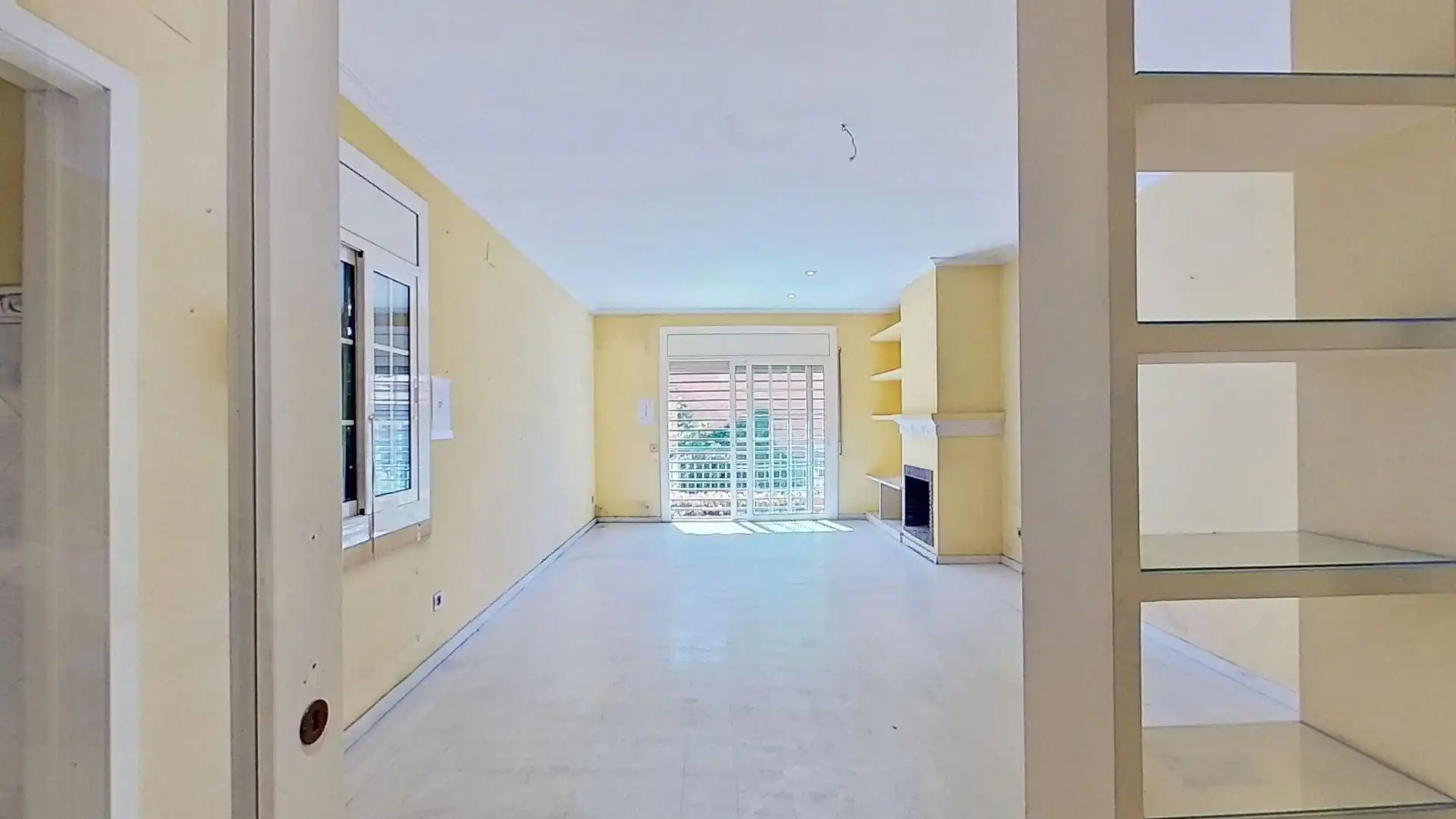Wohnzimmer von Einfamilien-Reihenhaus zum Verkauf in El Prat de Llobregat mit Privatgarten und Terrasse