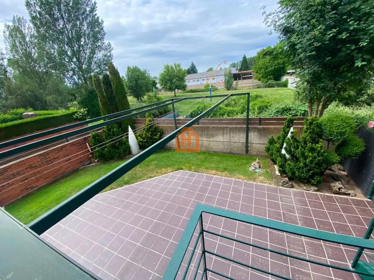 Terraza de Casa adosada en venta en San Andrés del Rabanedo con Calefacción, Jardín privado y Trastero