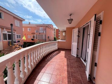 Casa a schiera con balcone in vendita a Moncófar Playa