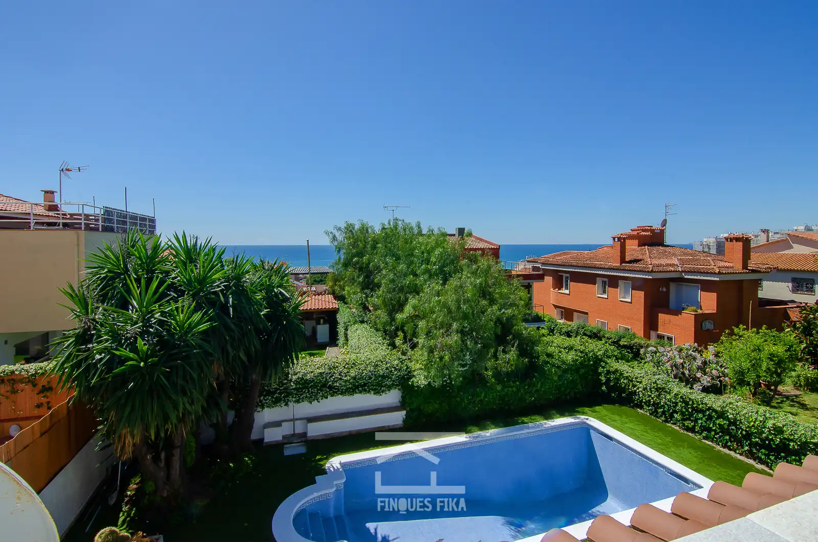 Piscina de Casa o chalet en venta en El Masnou con Calefacción, Jardín privado y Parquet