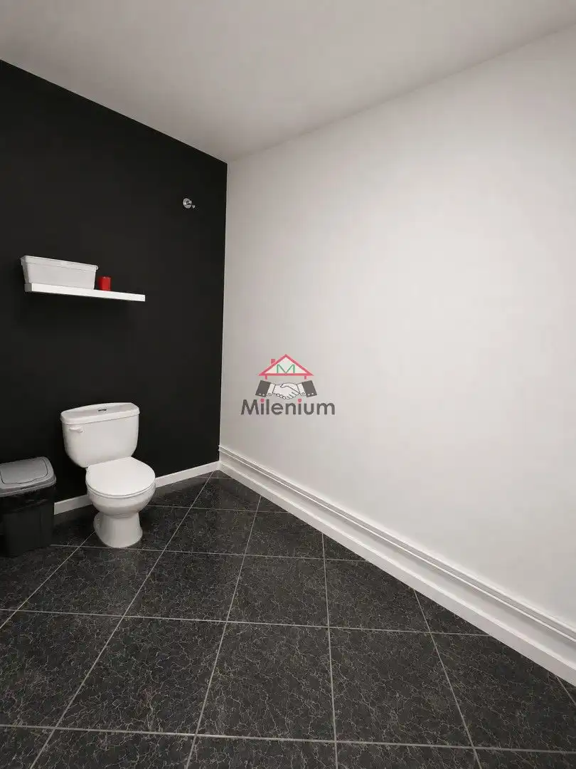 Baño de Local en venta en Algeciras con Aire acondicionado y Alarma