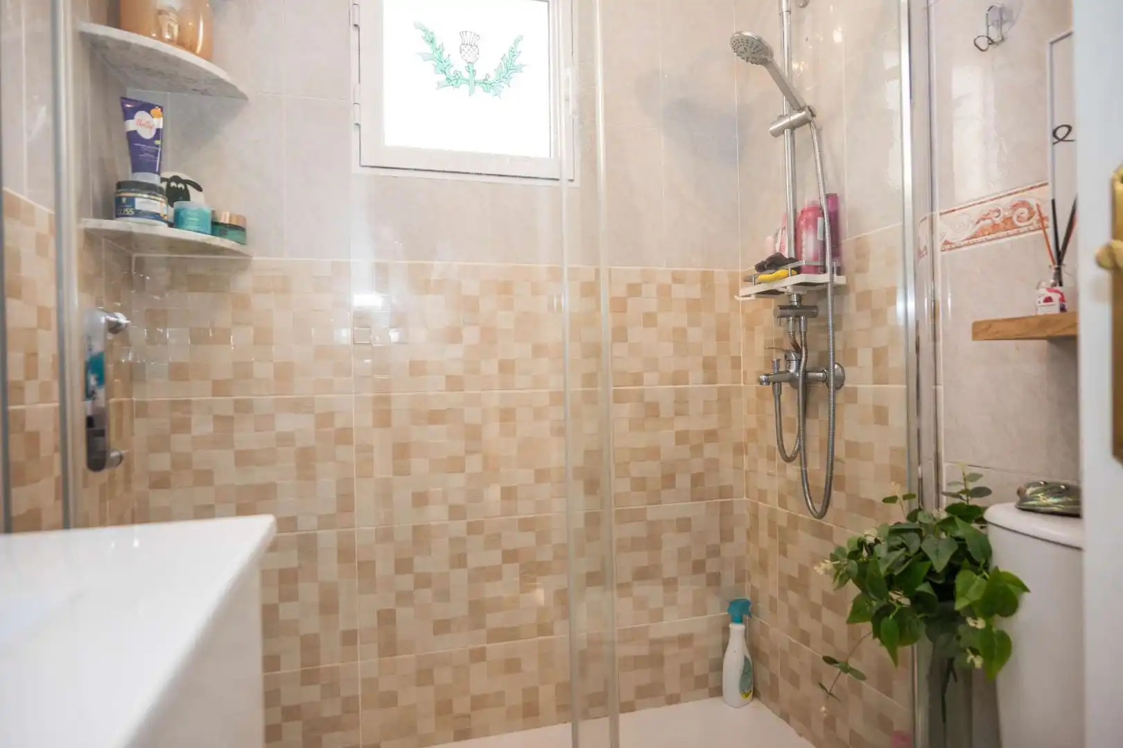Badezimmer von Einfamilien-Reihenhaus zum Verkauf in Orihuela mit Klimaanlage, Heizung und Terrasse