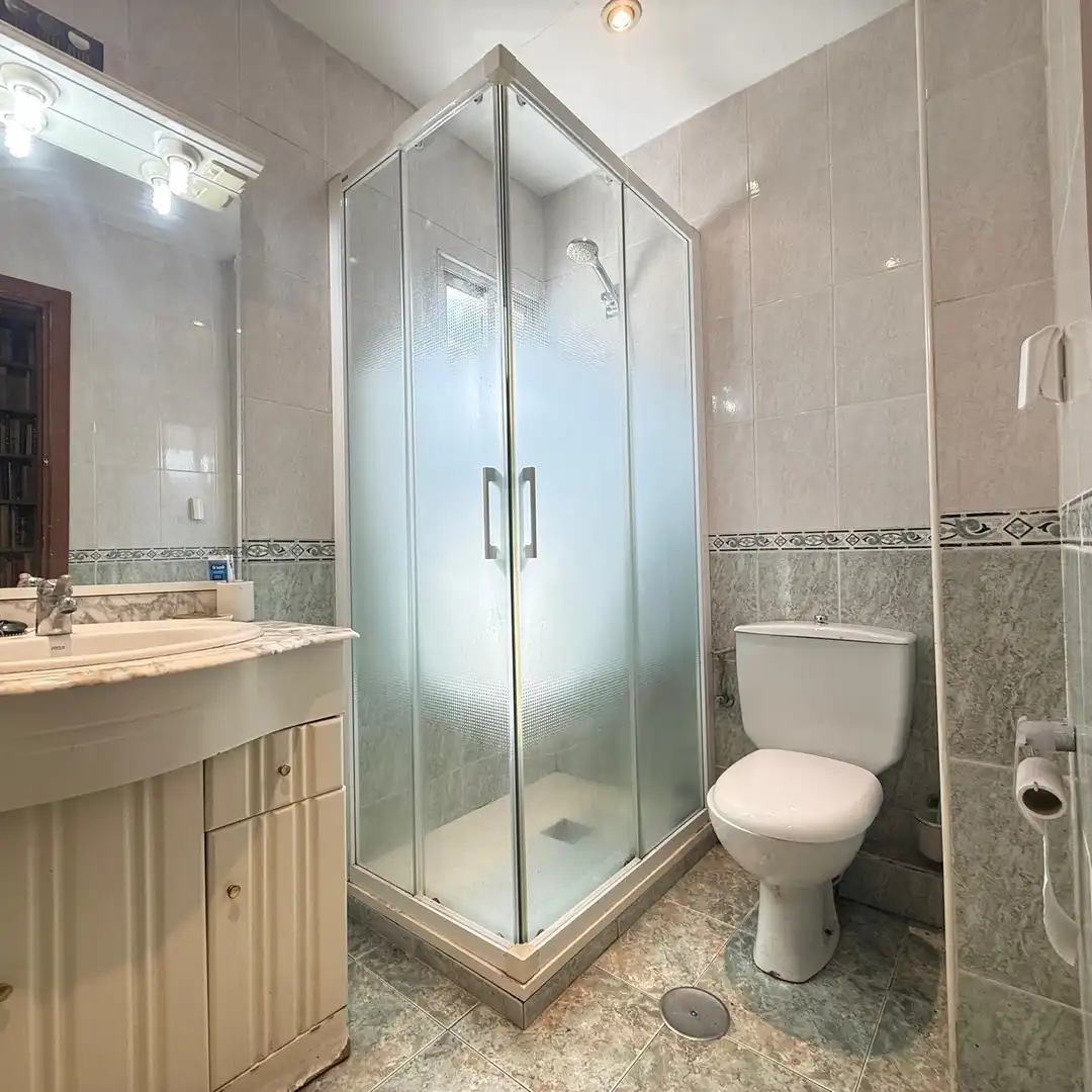 Baño de Piso en venta en Móstoles con Aire acondicionado, Calefacción y Parquet