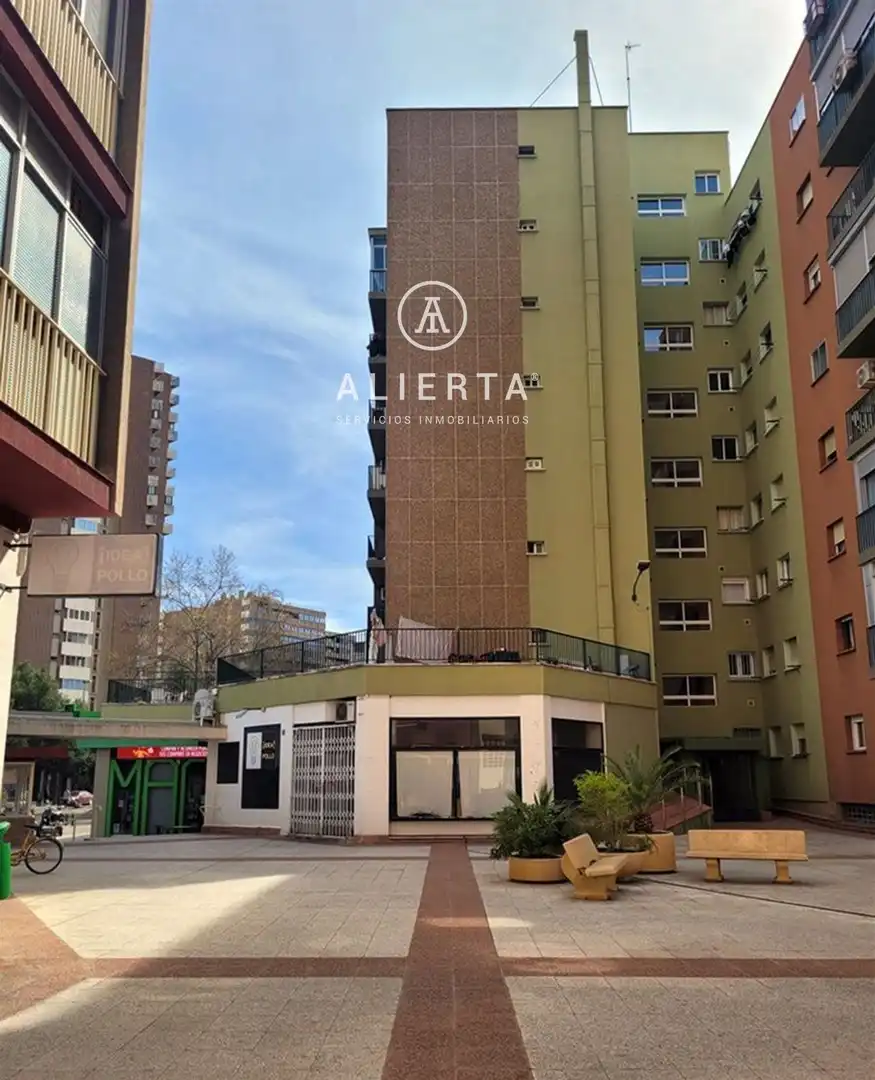 Garaje en venta en Vía Univérsitas, Barrio de Delicias