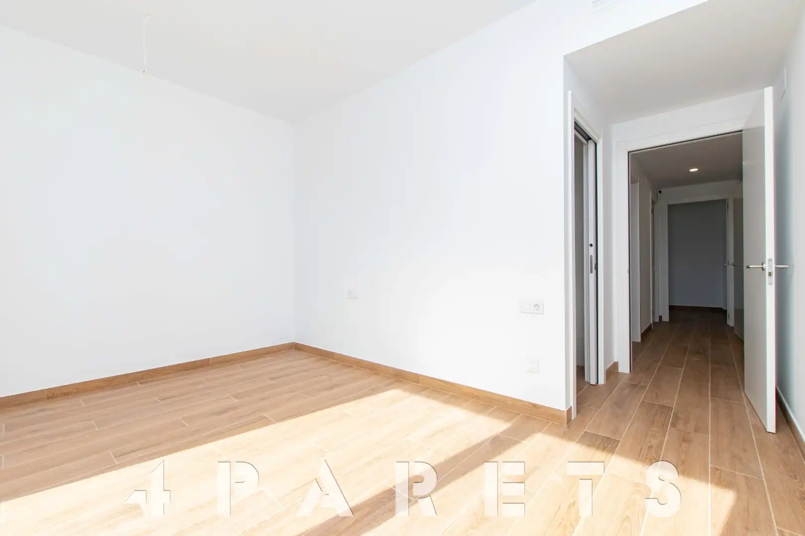 Habitación de Piso de alquiler en Cabrera de Mar con Aire acondicionado, Calefacción y Horno