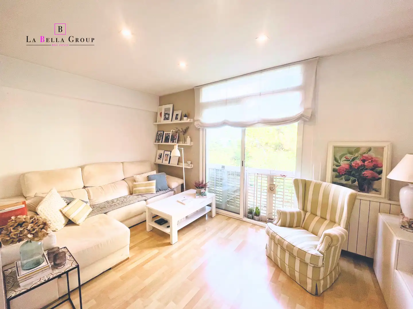 Flat with terrace for sale in Pla de Montbau, imagen 2