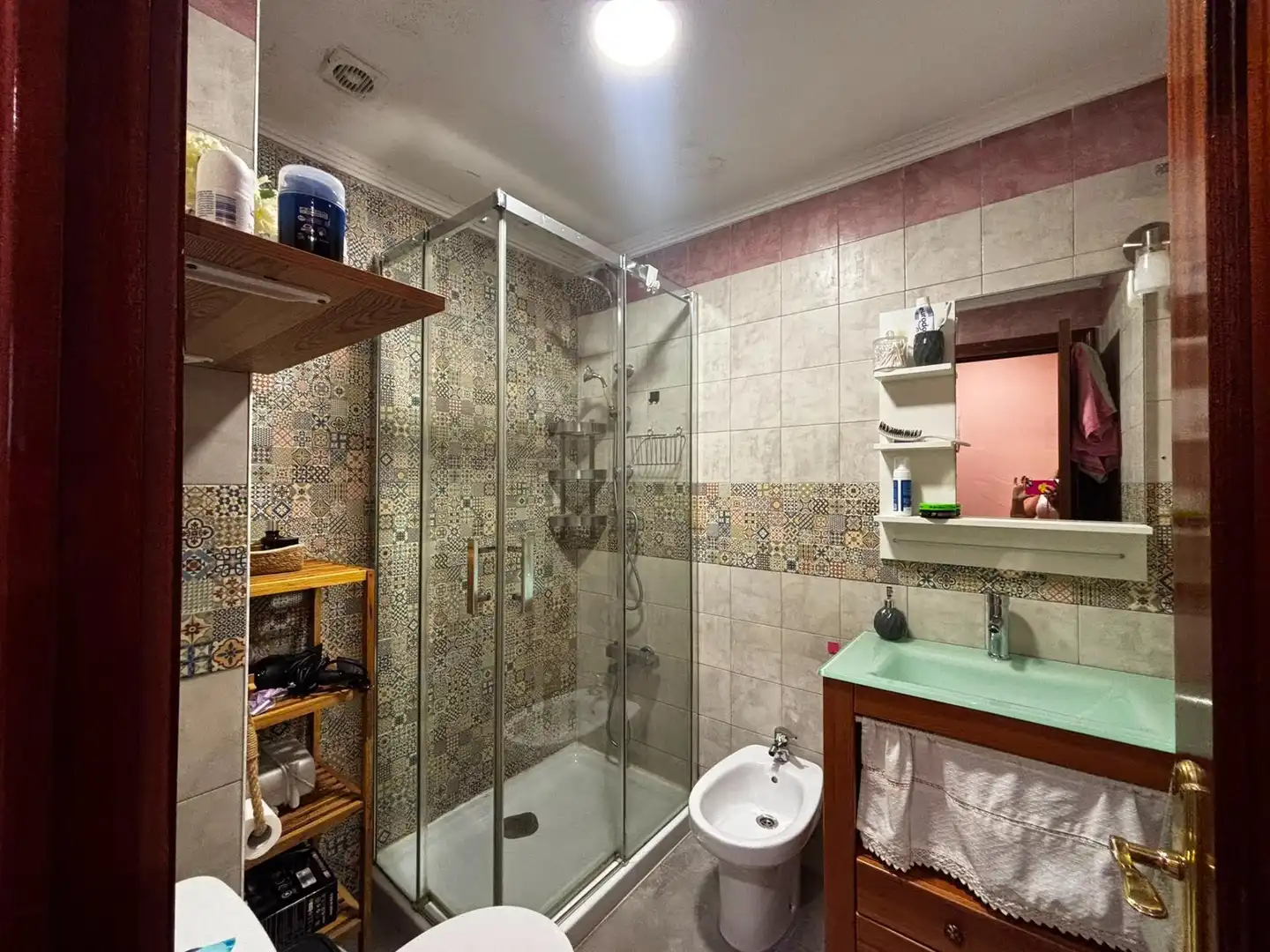 Badezimmer von Wohnung zum Verkauf in Huelva mit Klimaanlage, Möbliert und Balkon