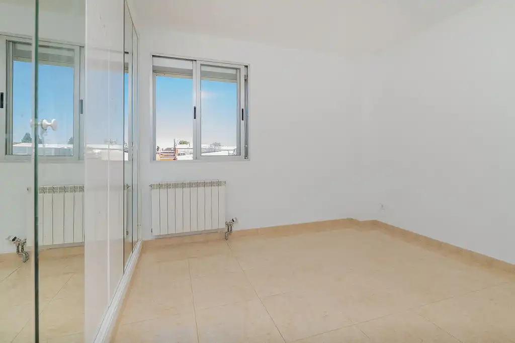 Habitación de Piso en venta en Las Aves