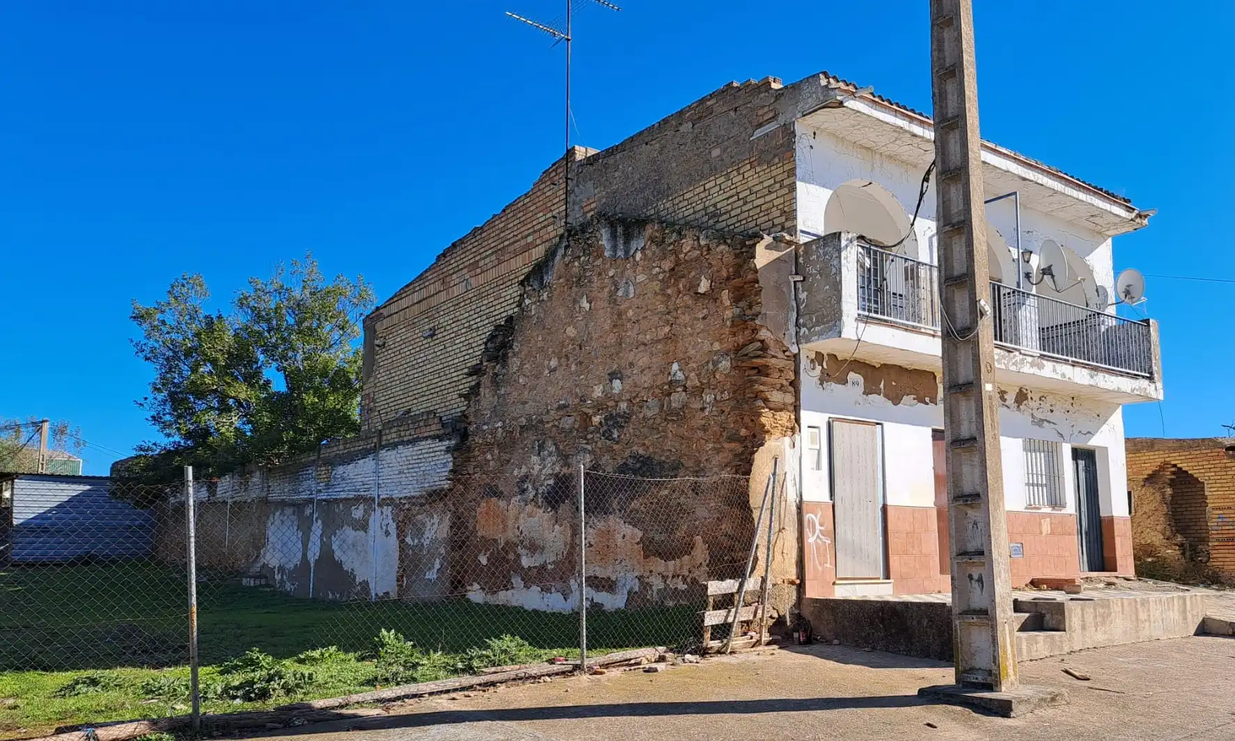 Vista exterior de Casa o xalet en venda en Aznalcóllar