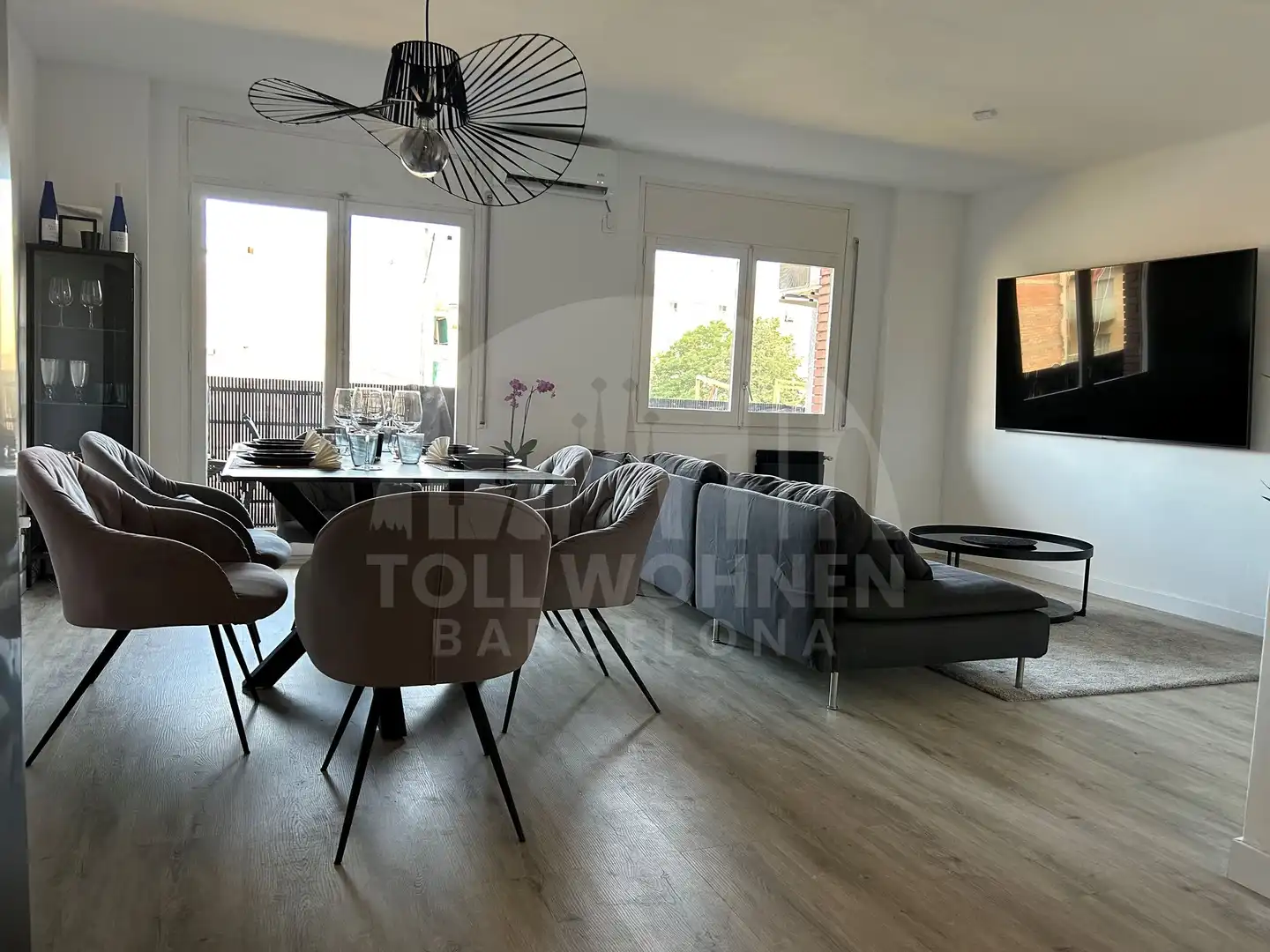 Sala d'estar de Pis en venda en Cerdanyola del Vallès amb Aire condicionat, Calefacció i Moblat