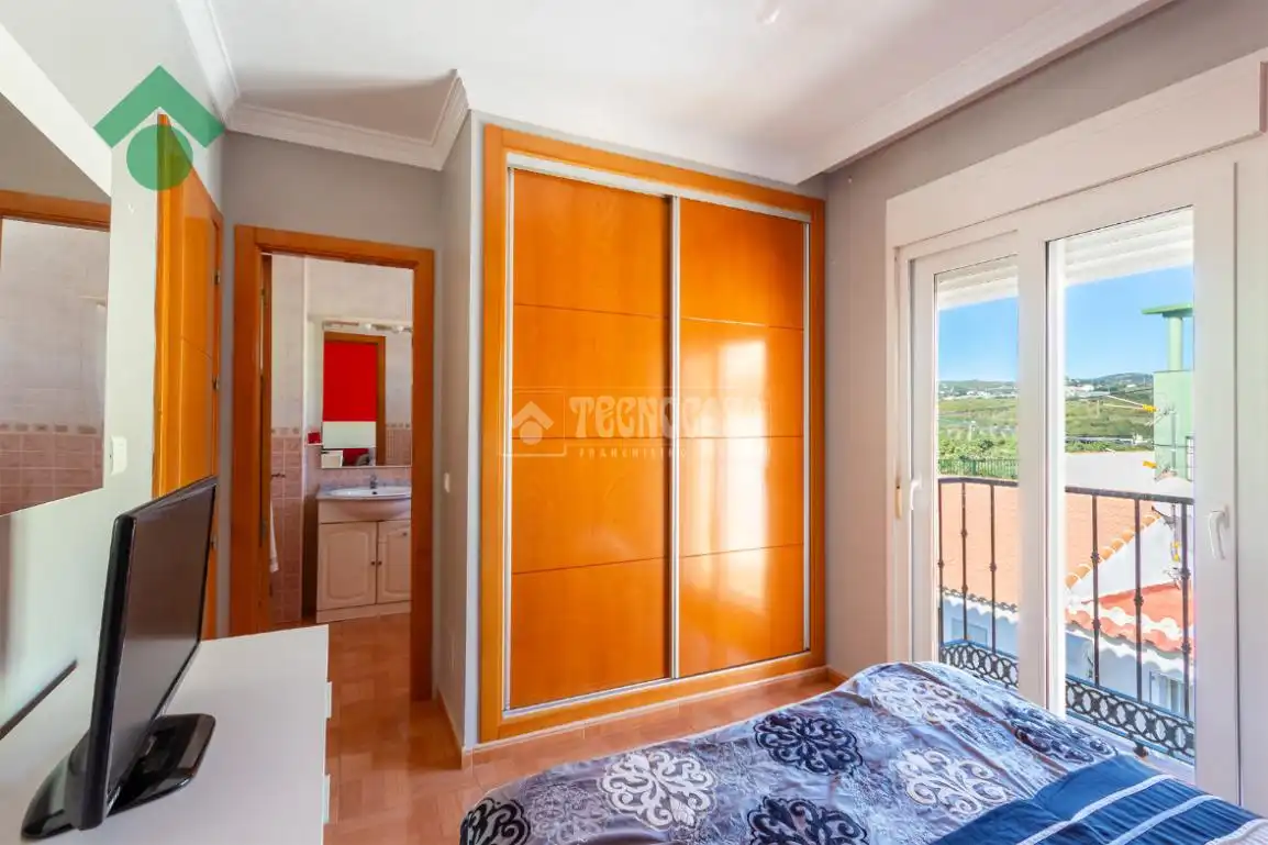 Dormitori de Casa adosada en venda en Vélez-Málaga amb Terrassa i Balcó