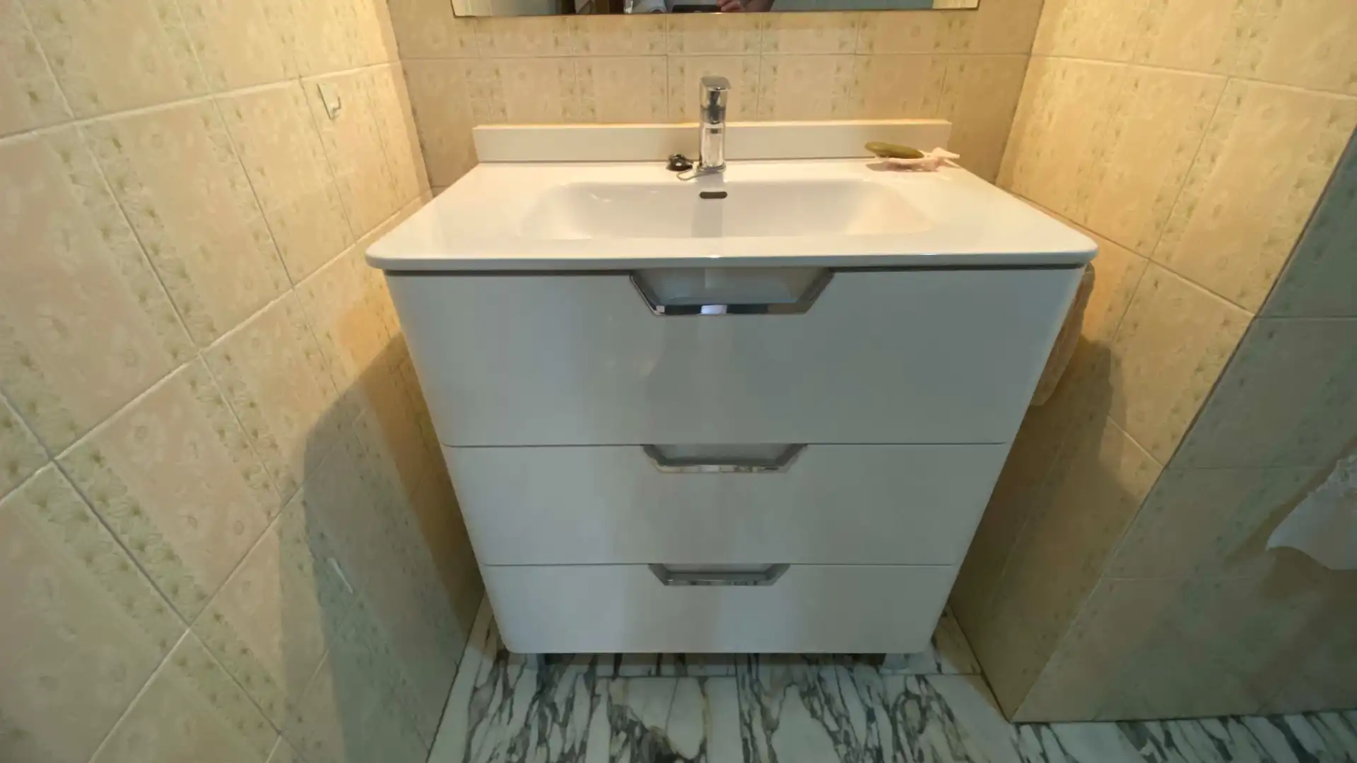 Bathroom of Flat for sale in San Martín del Rey Aurelio  with Heating, Parquet flooring and Terrace