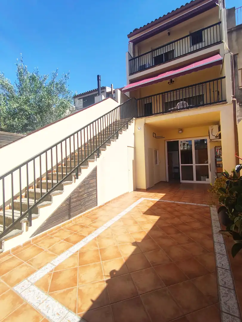 Casa adosada en venta en Olesa de Montserrat con Aire acondicionado, Calefacción y Trastero