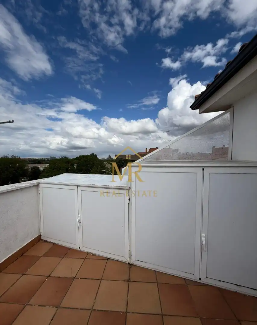 Vista exterior de Ático en venta en Salamanca con Aire acondicionado, Calefacción y Terraza