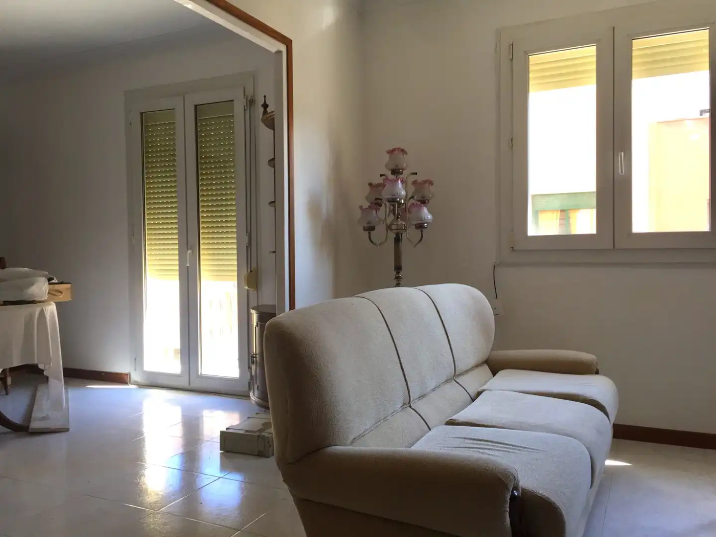 Sala d'estar de Apartament de lloguer en Girona amb Calefacció, Moblat i TV