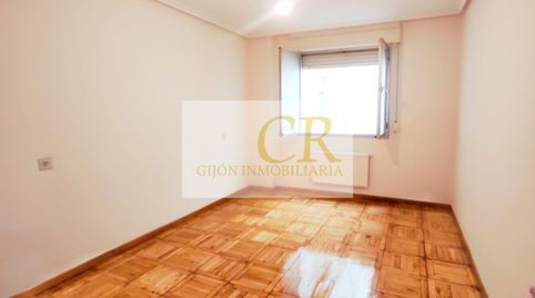 Foto 4 de Pis de lloguer a Calle Menéndez Pelayo, La Arena, Gijón