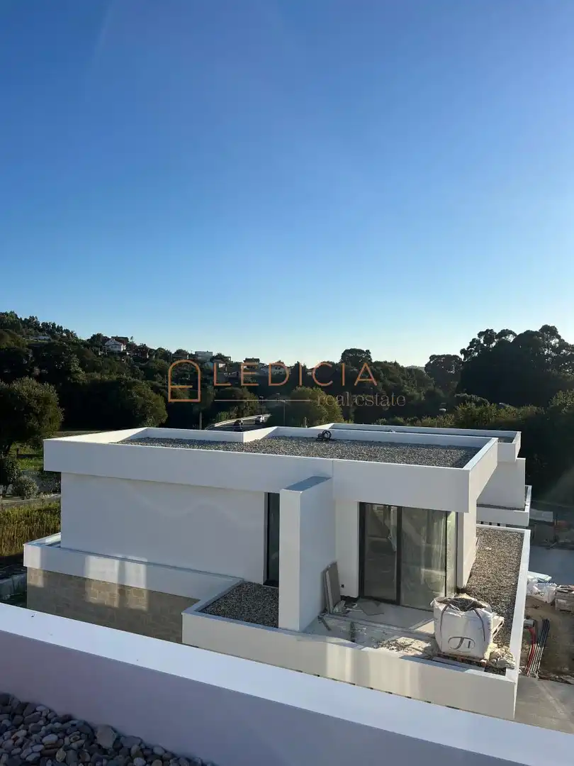 Terraza de Casa o chalet en venta en Vigo  con Calefacción, Jardín privado y Parquet