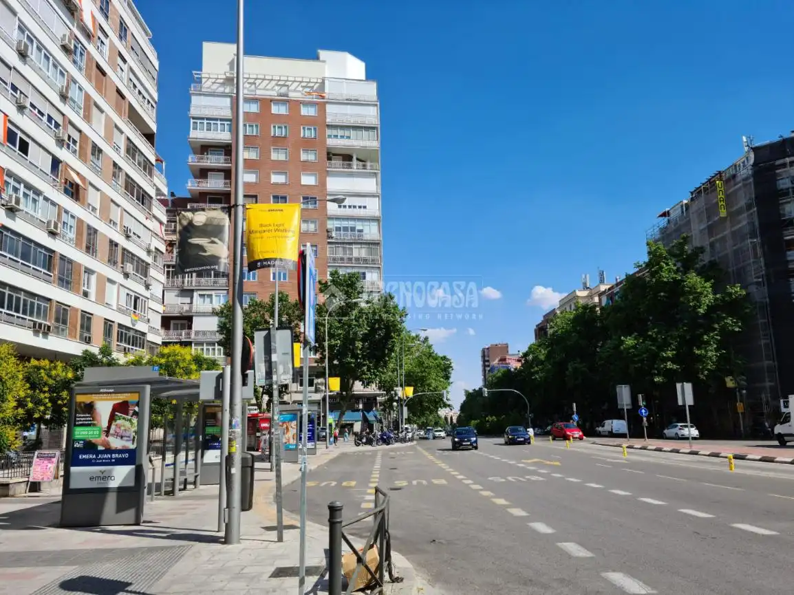 Oficina en venda a Guindalera