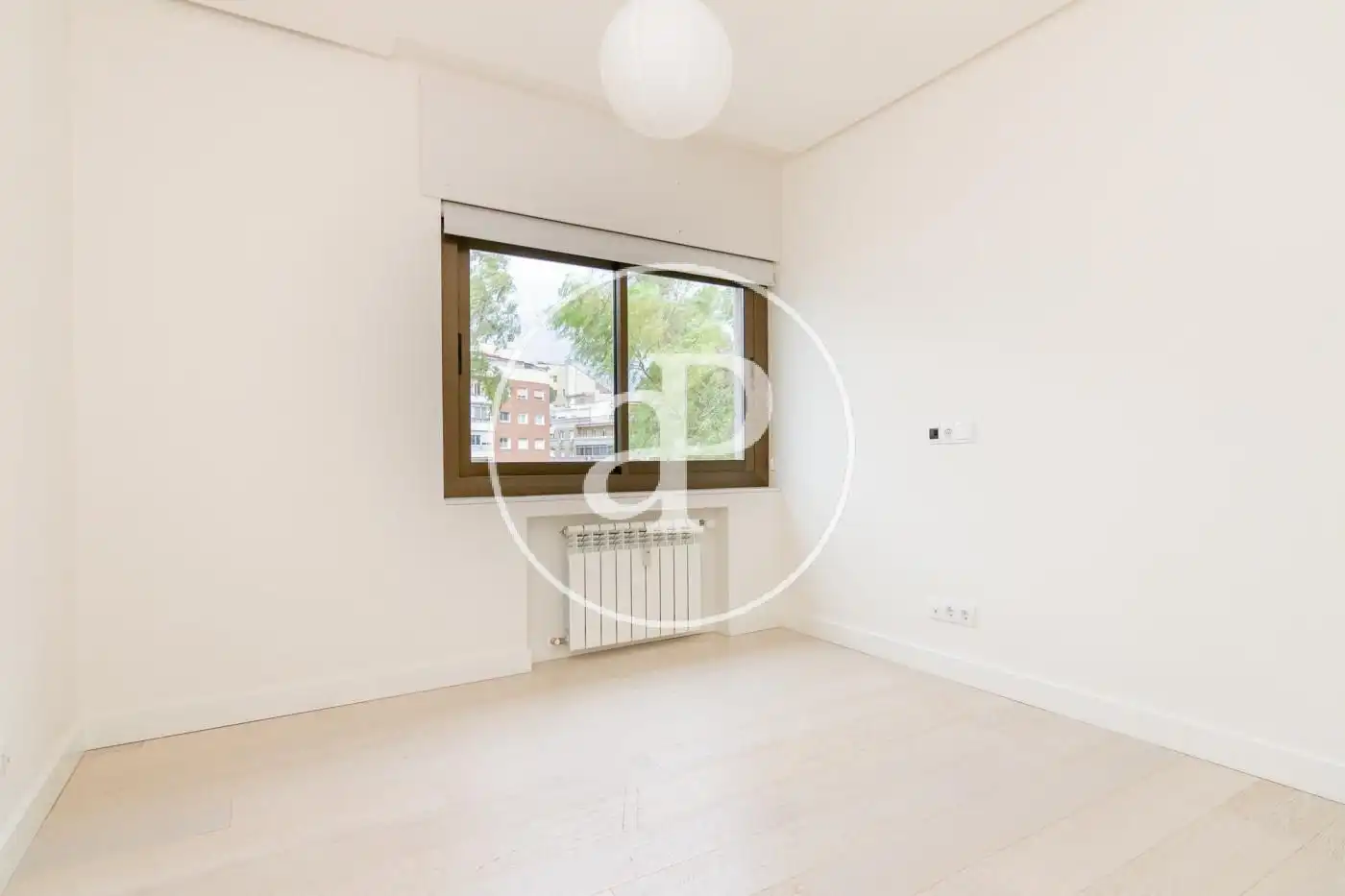 Habitación de Piso de alquiler en Madrid con Aire acondicionado, Calefacción y Jardín privado