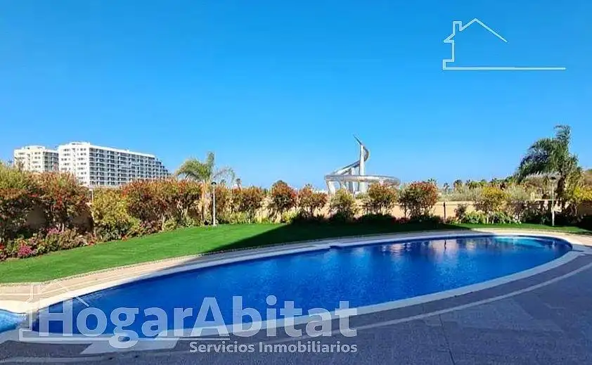 Piso con piscina en venta en Avenida CENTRAL
