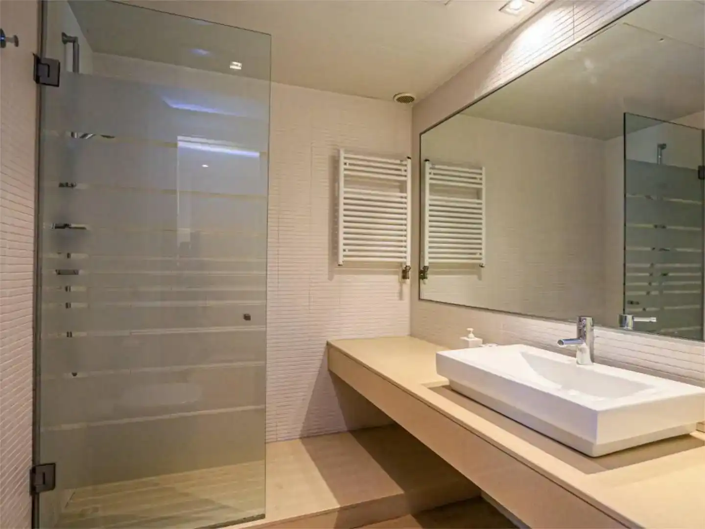 Baño de Casa o chalet de alquiler en Cambrils con Aire acondicionado, Jardín privado y Piscina