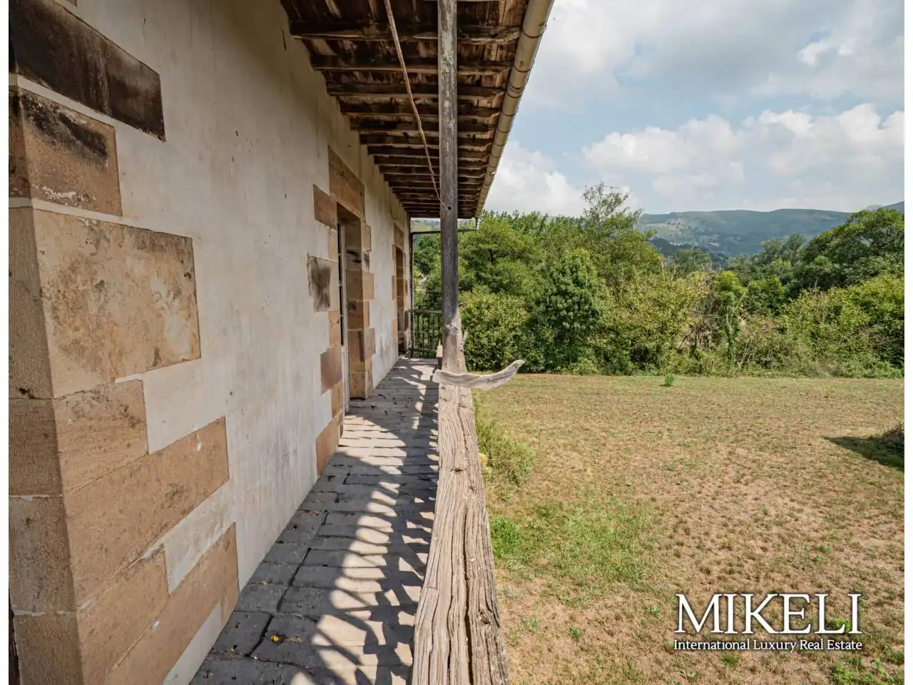 Vista exterior de Finca rústica en venta en Saro con Jardín privado y Parquet