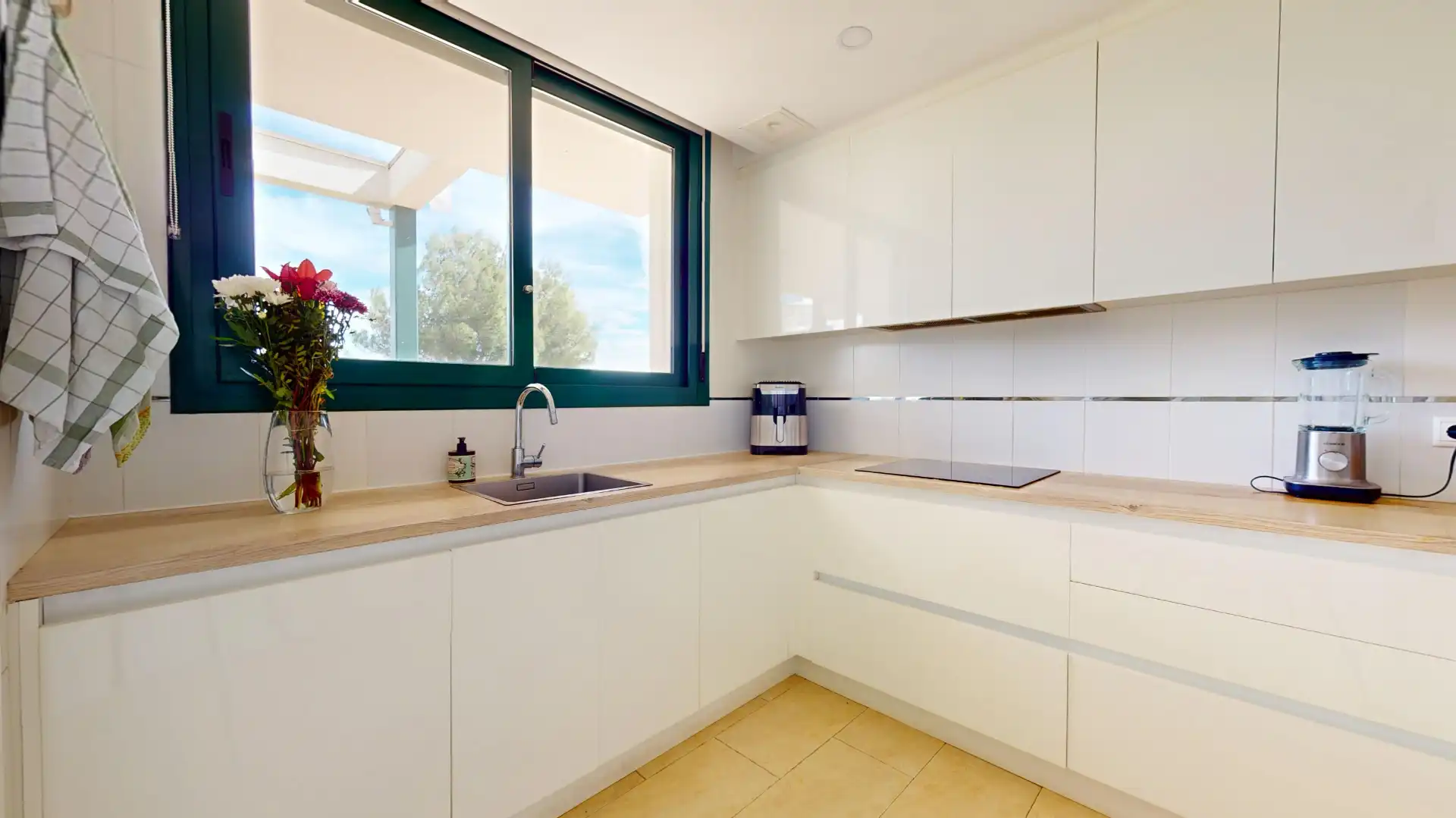 Detached house with pool for sale in Carrer de Henry Ferdinand Lavanchy, imagen 9