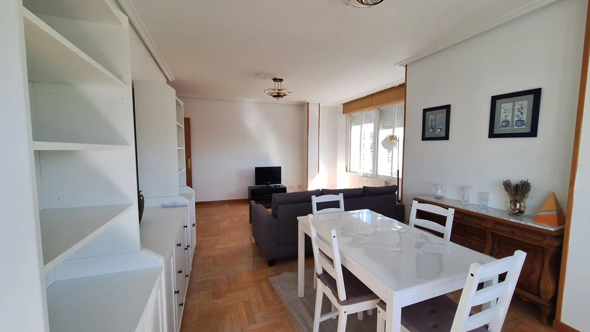 Sala de estar de Piso de alquiler en Burgos con Calefacción