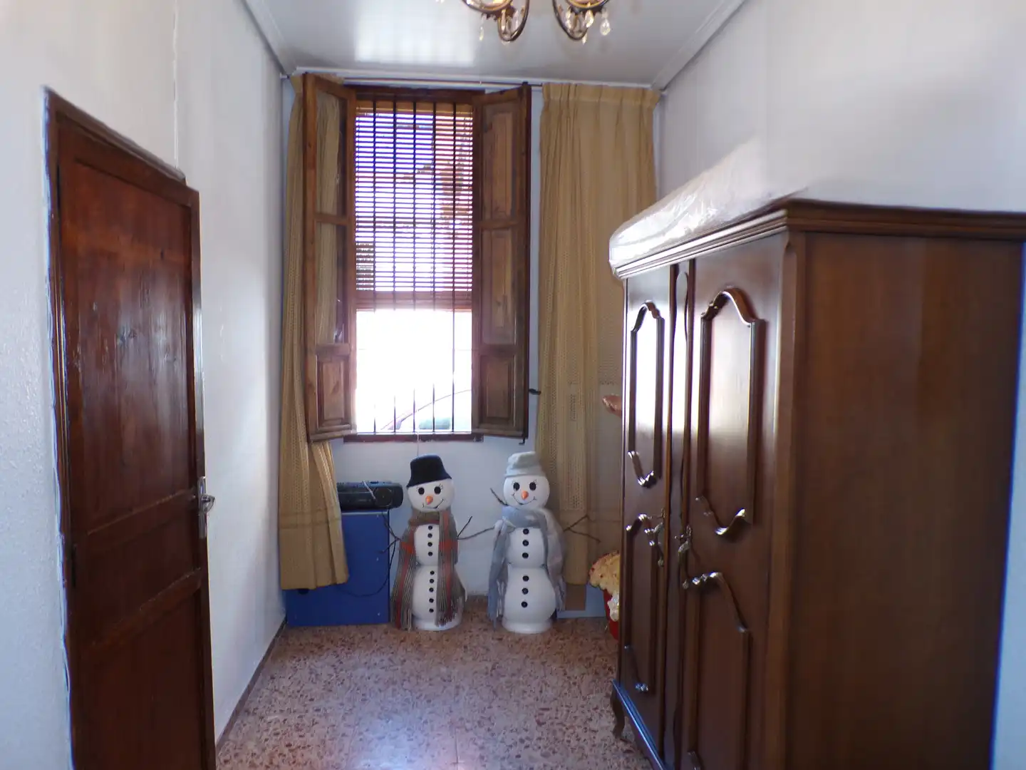 Dormitori de Casa o xalet en venda en Tavernes Blanques amb Jardí privat