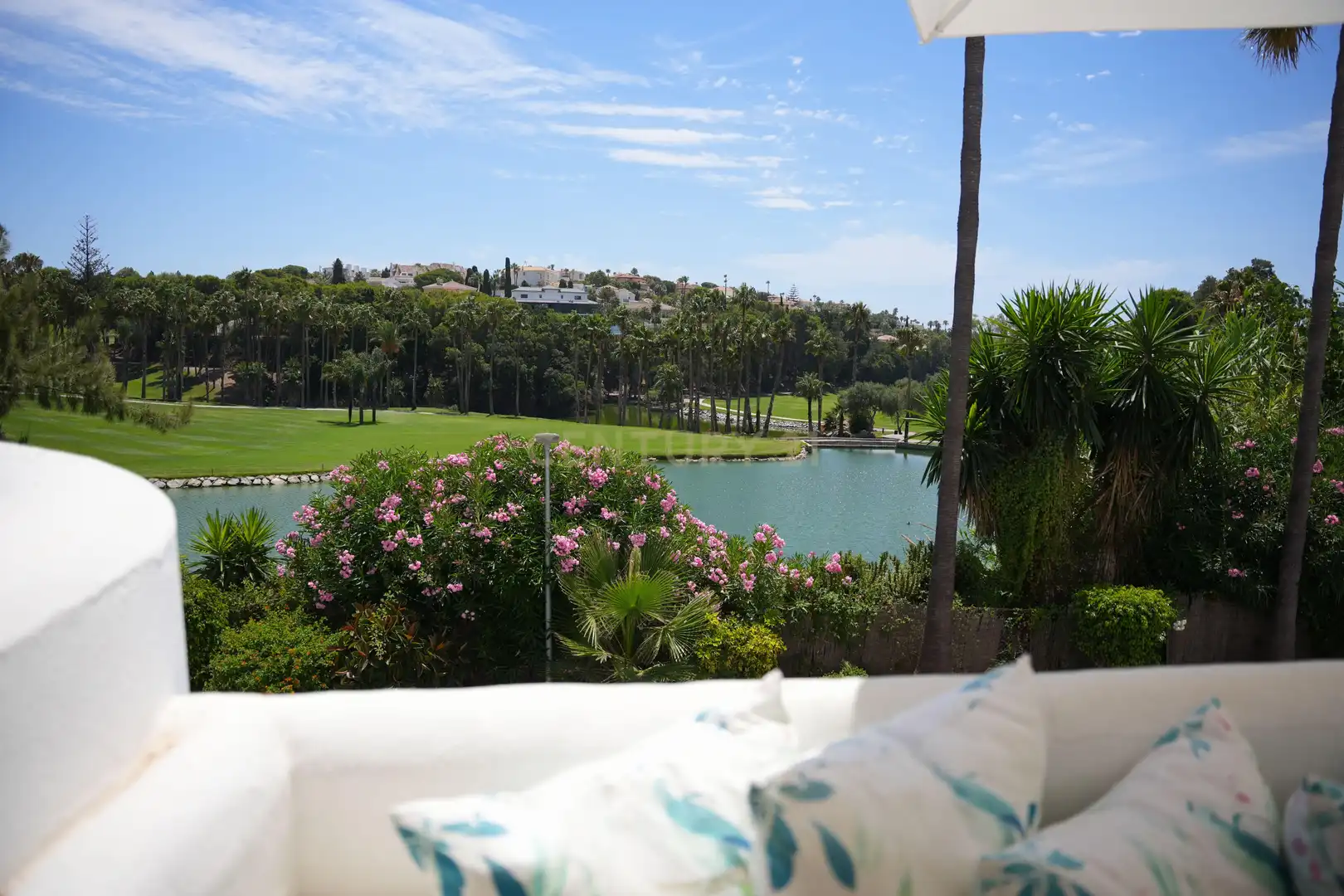Jardí de Casa o xalet en venda en Benalmádena amb Aire condicionat, Traster i Piscina comunitària