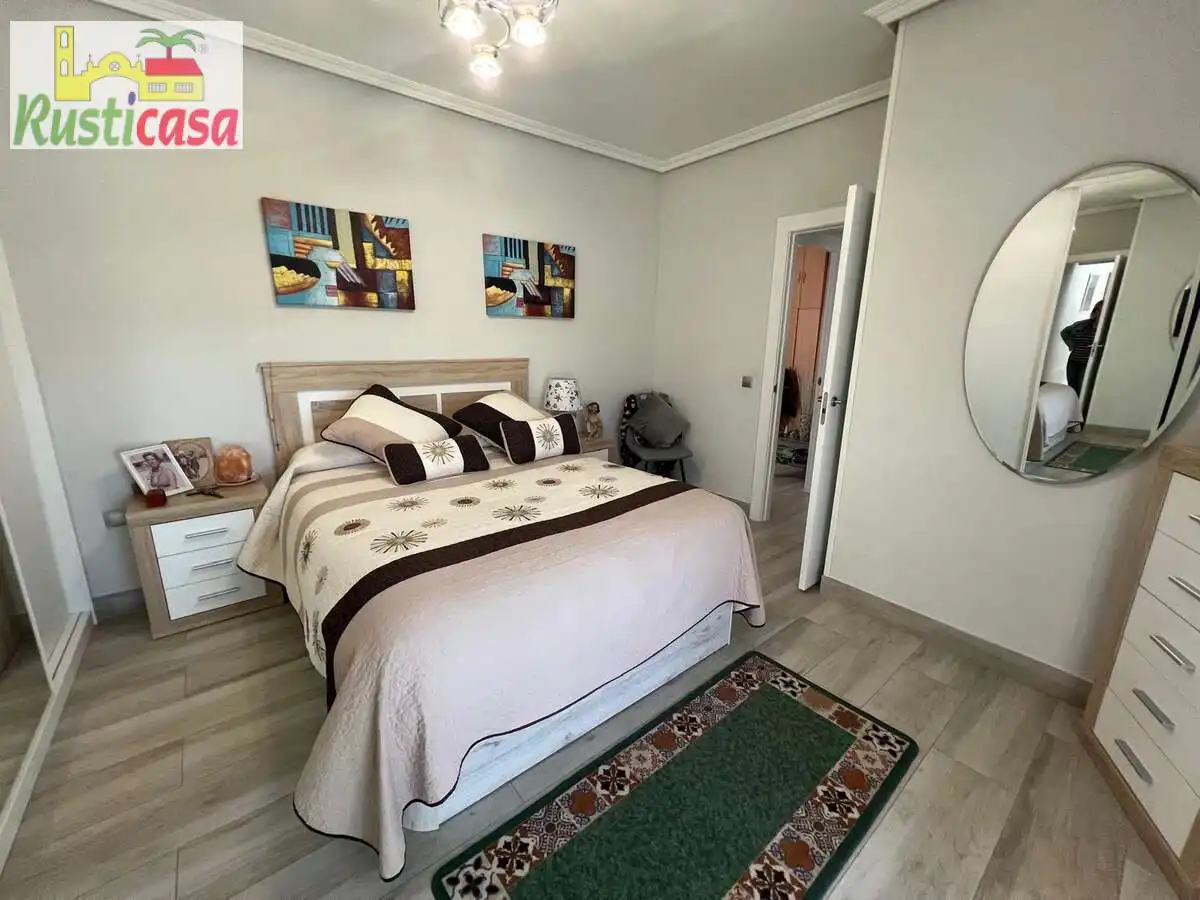 Bedroom of Attic for rent in Bailén  with Air Conditioner, Terrace and Furnished