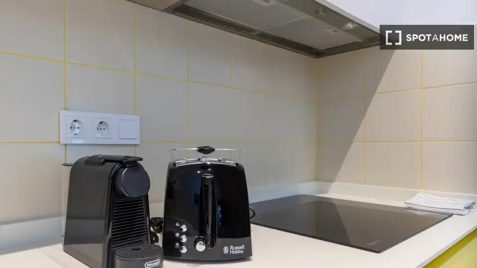 Cocina de Piso de alquiler en Valencia con Aire acondicionado, Calefacción y Amueblado