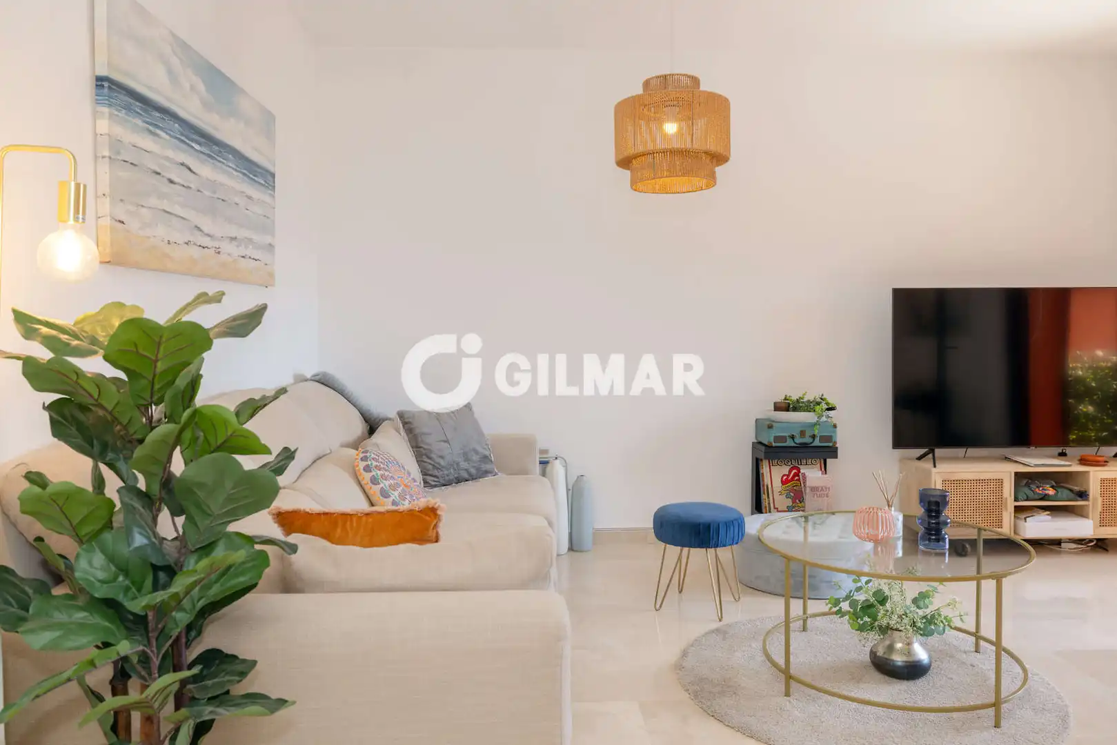 Sala de estar de Apartamento en venta en Estepona con Calefacción, Trastero y Piscina
