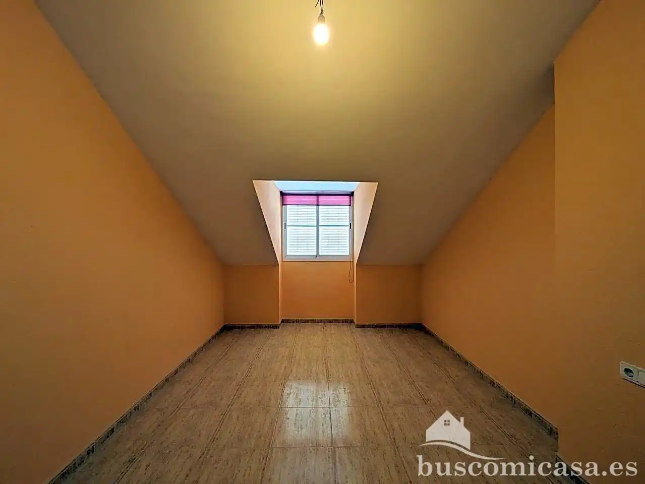 Schlafzimmer von Maisonette zum Verkauf in Linares mit Klimaanlage, Heizung und Abstellraum
