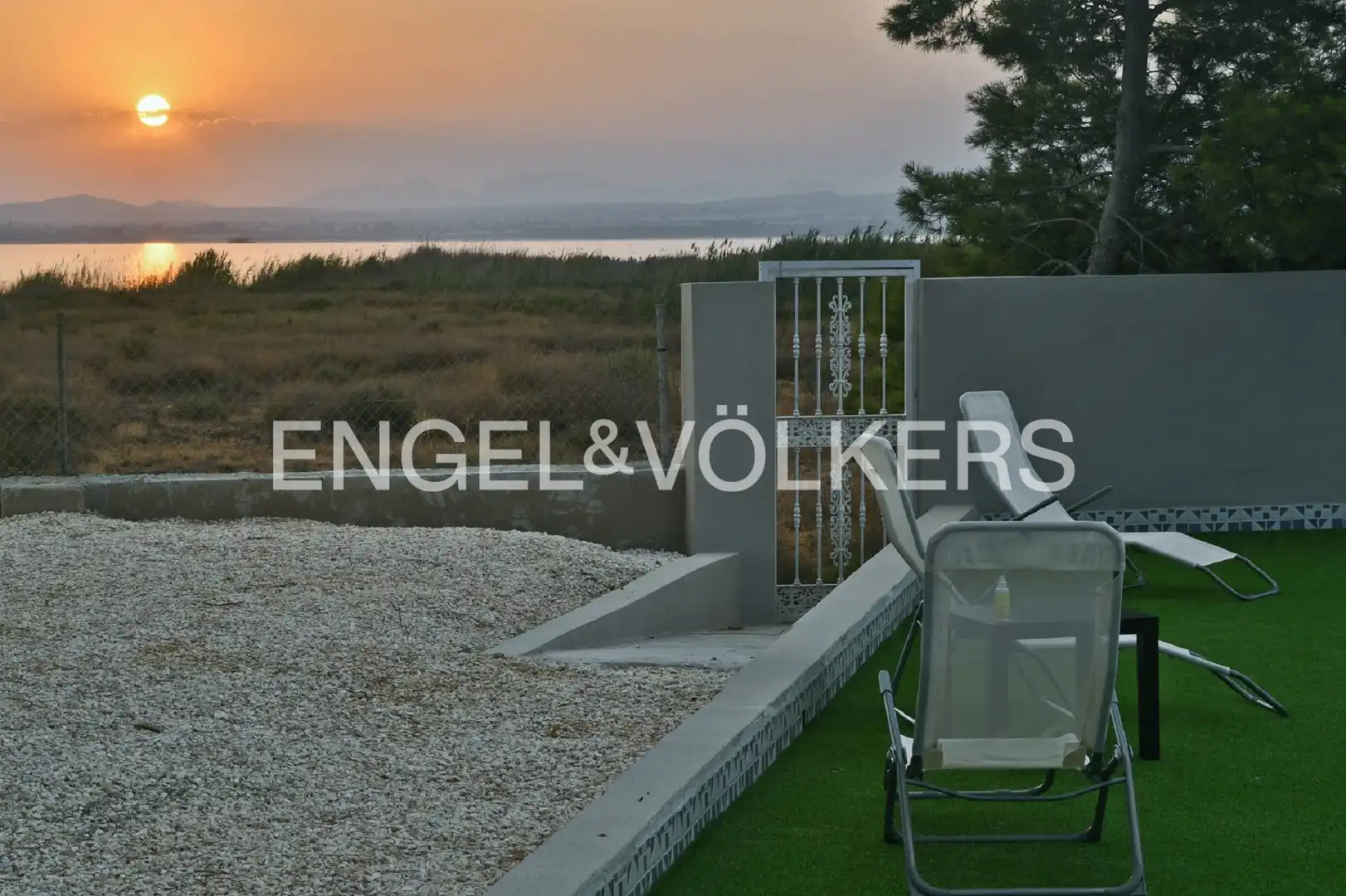 Terrassa de Casa o xalet de lloguer en Torrevieja amb Aire condicionat, Calefacció i Jardí privat