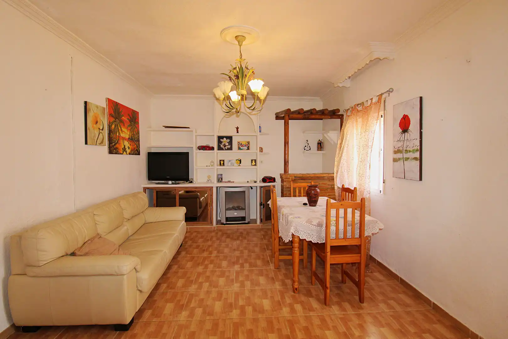 Wohnzimmer von Erdgeschoss zum Verkauf in Alhaurín de la Torre mit Klimaanlage, Abstellraum und Möbliert
