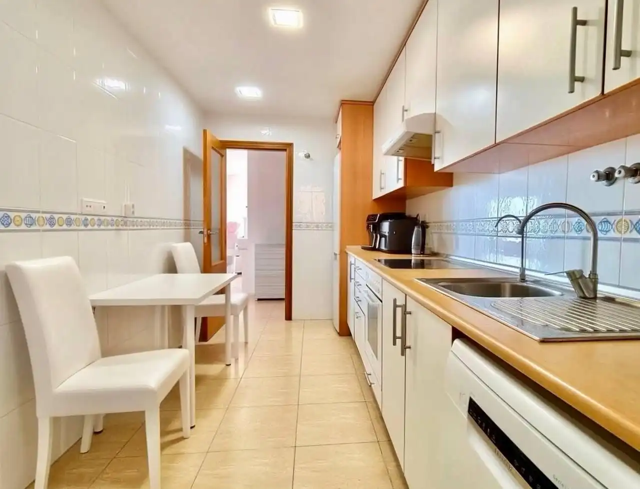 Cocina de Ático de alquiler en Orihuela con Aire acondicionado, Terraza y Amueblado