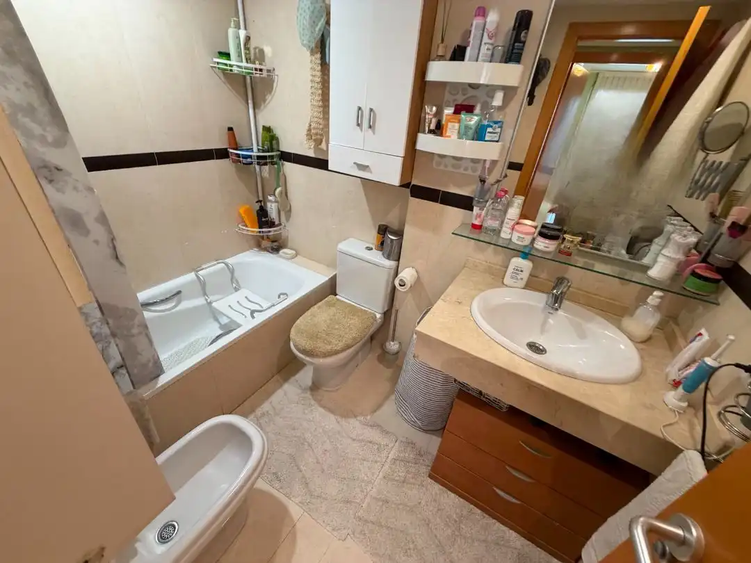 Bathroom of Flat for sale in Villajoyosa / La Vila Joiosa  with Air Conditioner and Community pool