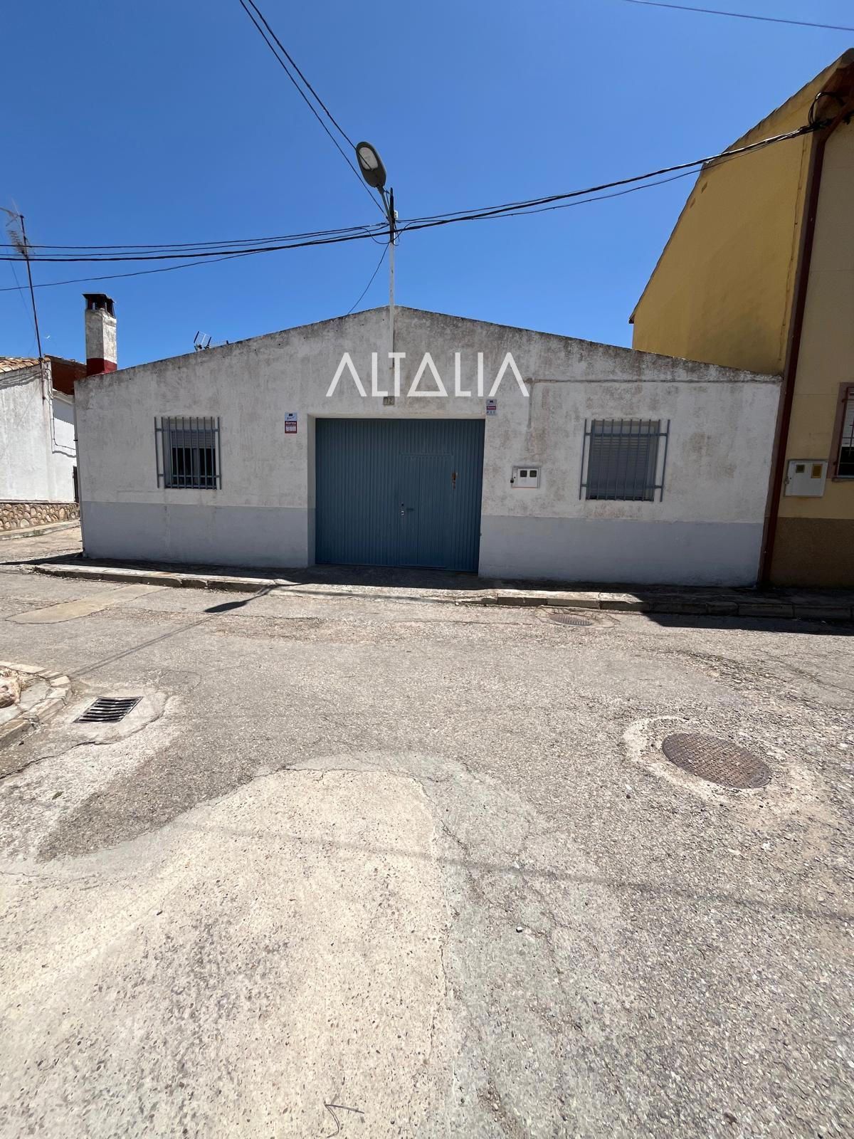 Exterior view of Industrial buildings for sale in Saelices